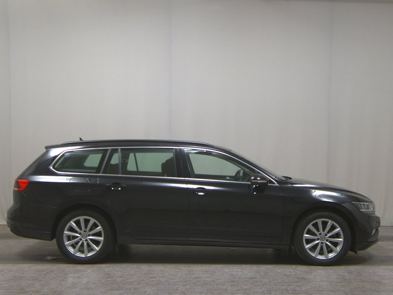VW Passat Variant 1.5 TSI Business automatik • ACC • LED