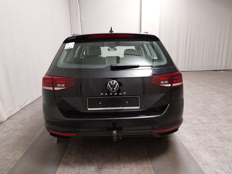 VW Passat Variant 1.5 TSI Business automatik • ACC • LED — 14