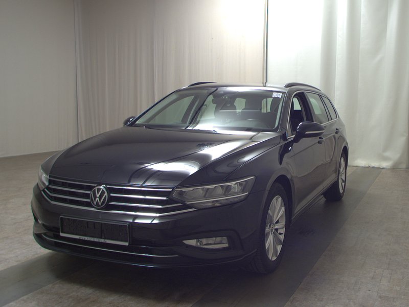 VW Passat Variant 1.5 TSI Business automatik • ACC • LED — 2