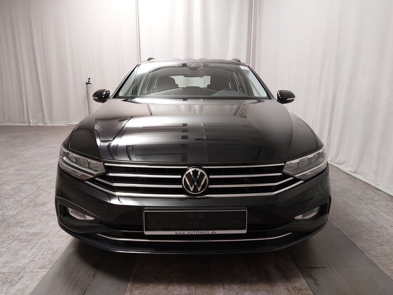VW Passat Variant 1.5 TSI Business automatik • ACC • LED — 9