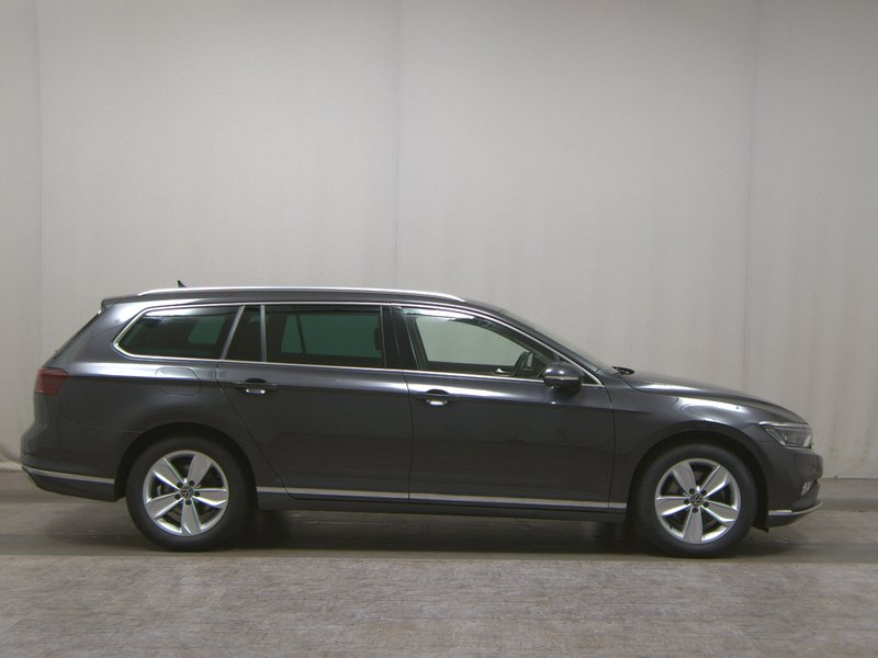 Volkswagen Passat Variant 2.0 TDI automatik Elegance • ACC • AHK