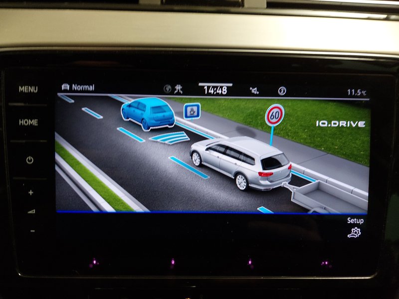 Volkswagen Passat Variant 2.0 TDI automatik Elegance • ACC • AHK — 15