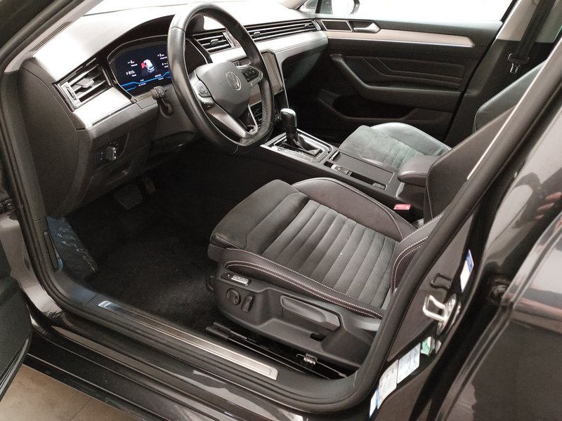 Volkswagen Passat Variant 2.0 TDI automatik Elegance • ACC • AHK — 6