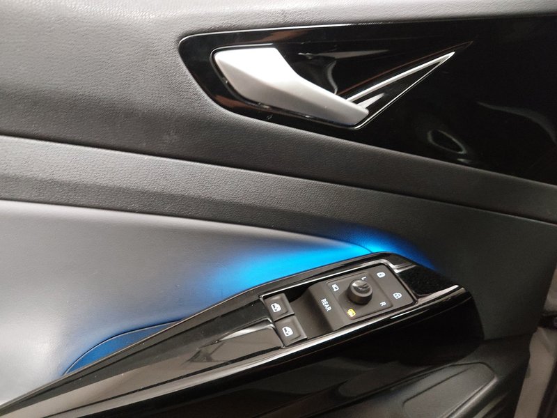 Volkswagen ID.4 Pro Performance • ACC • Full LED — 5