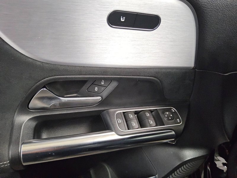 Mercedes-Benz B 250 e automatik Edition 2020 AMG Line • LED — 10