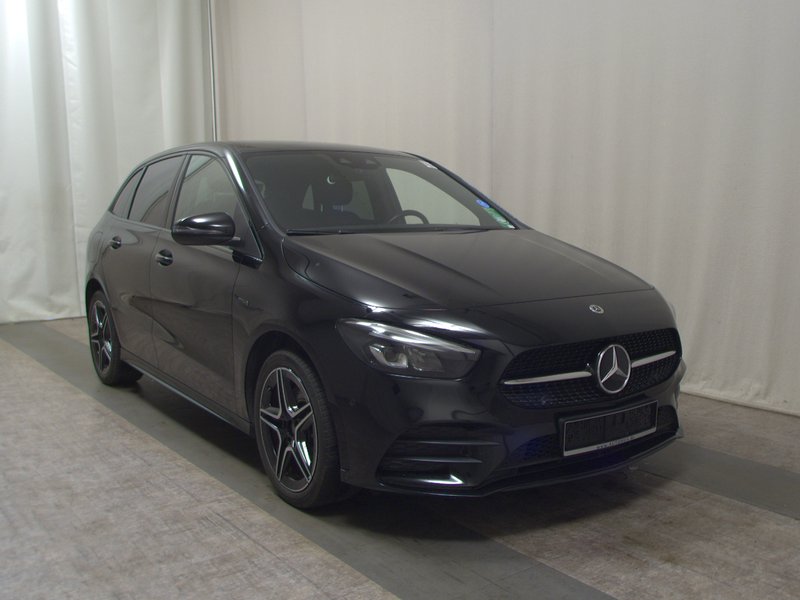 Mercedes-Benz B 250 e automatik Edition 2020 AMG Line • LED — 3