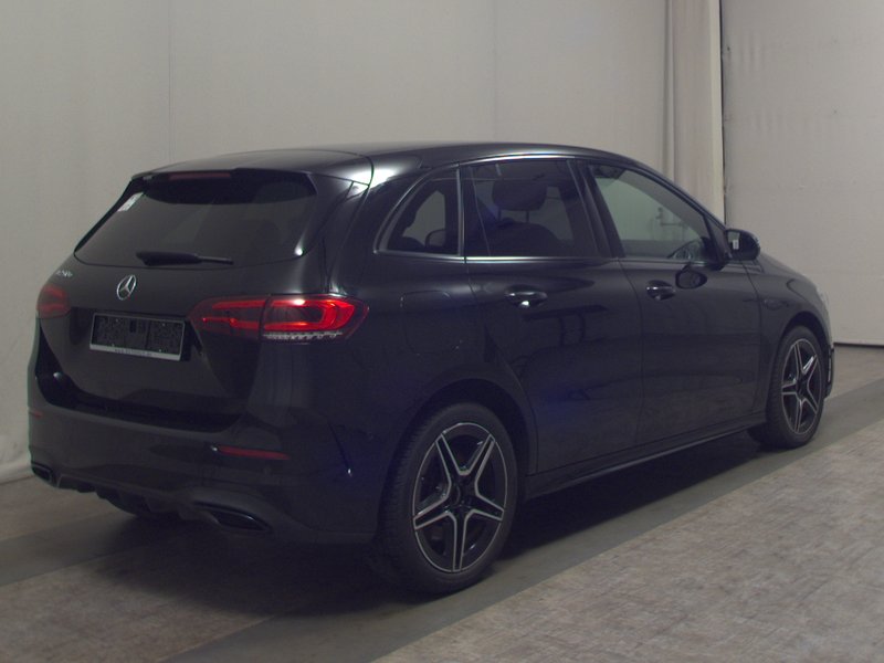 Mercedes-Benz B 250 e automatik Edition 2020 AMG Line • LED — 4