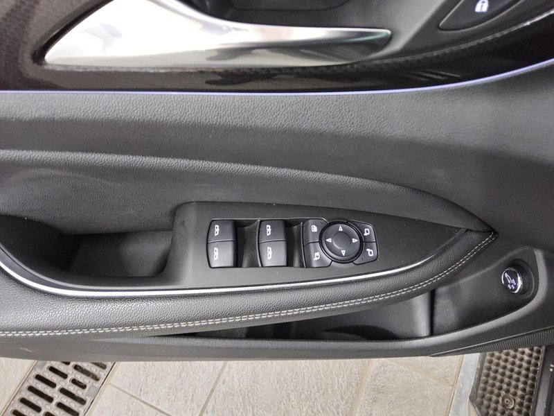 Opel Insignia ST 1.5 D Business Edition automatik • LED • navigacija — 9