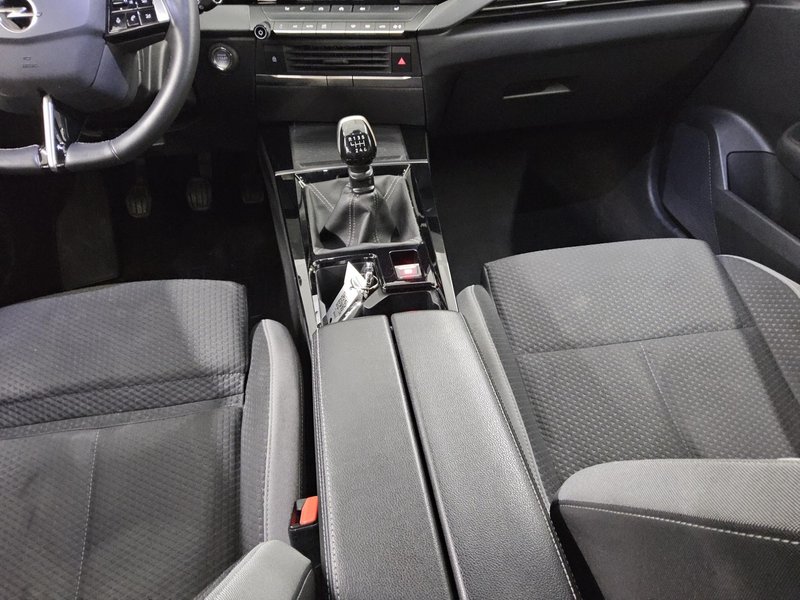 Opel Astra 1.5 D Business Edition • LED • digitalni instrumenti — 6