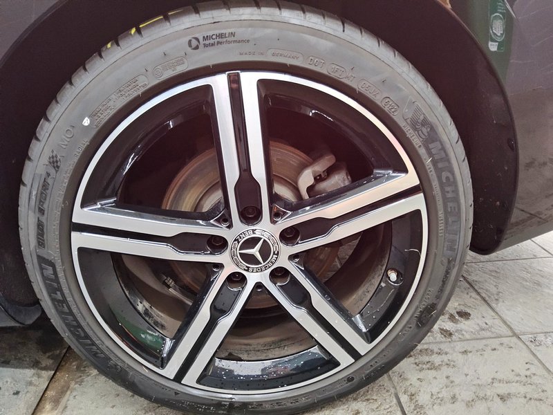 Mercedes-Benz CLA 220 d Shooting Brake automatik Progressive • ACC • LED — 11