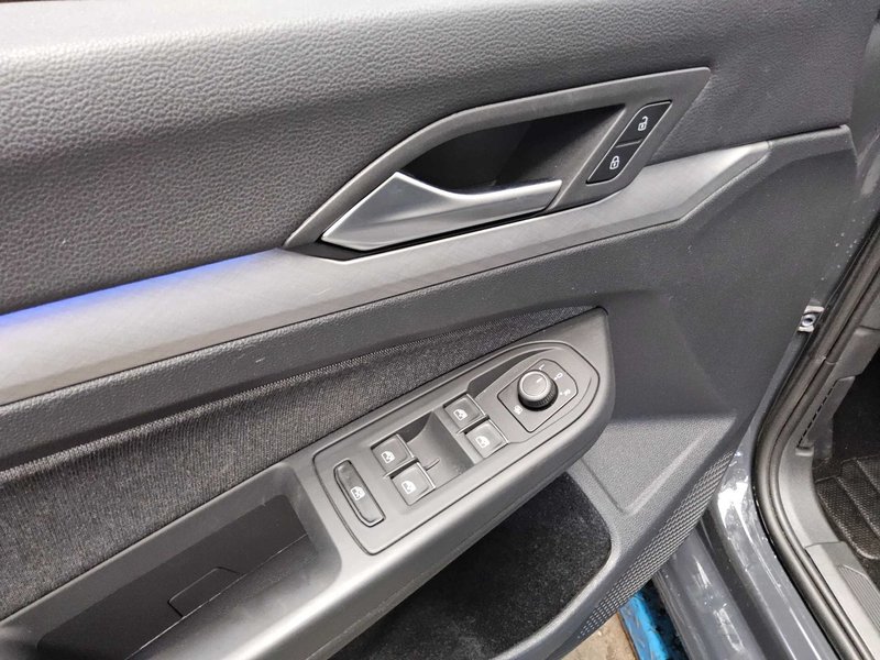 Volkswagen Golf 8 2.0 TDI automatik Life • ACC • Full LED — 10