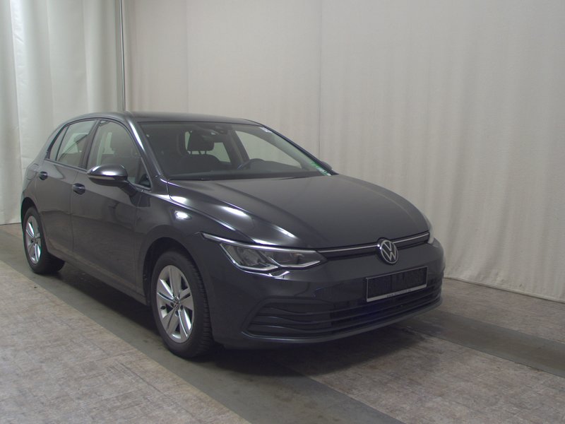 Volkswagen Golf 8 2.0 TDI automatik Life • ACC • Full LED — 3