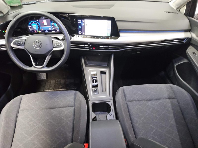 Volkswagen Golf 8 2.0 TDI automatik Life • ACC • Full LED — 5
