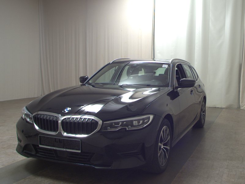 BMW 320d Touring xDrive Advantage automatik • ACC • AHK — 2