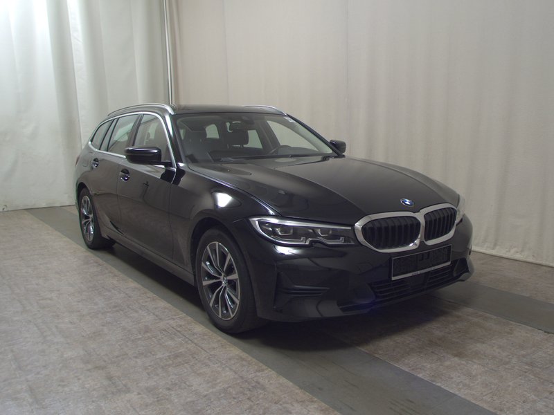 BMW 320d Touring xDrive Advantage automatik • ACC • AHK — 3