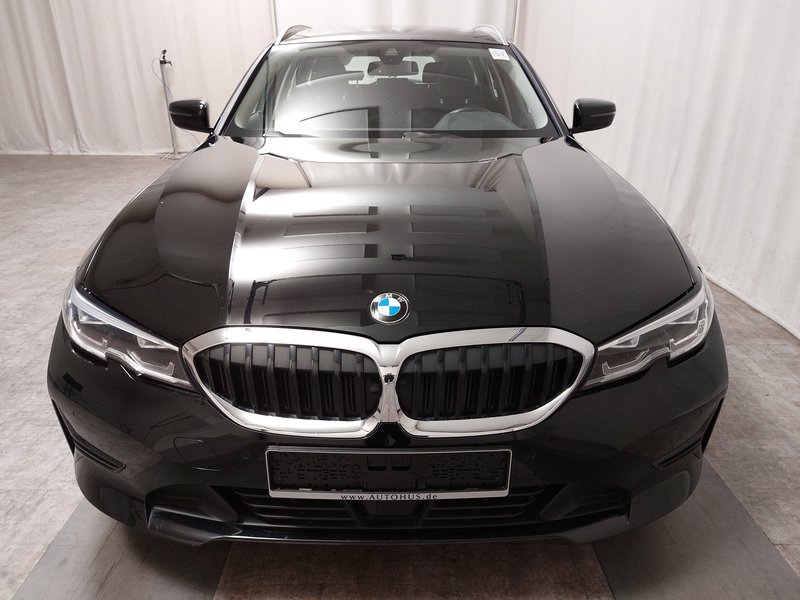 BMW 320d Touring xDrive Advantage automatik • ACC • AHK — 9