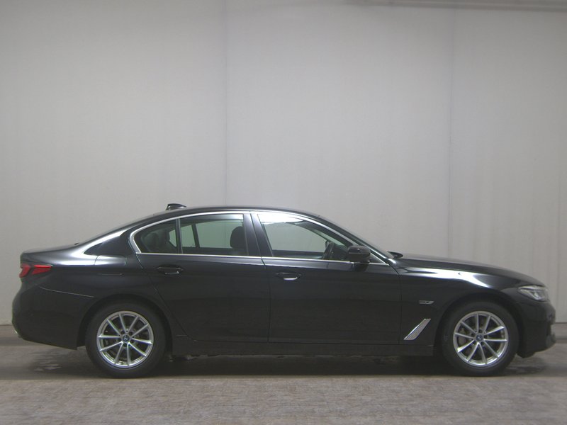 BMW 530e automatik • ACC • koža