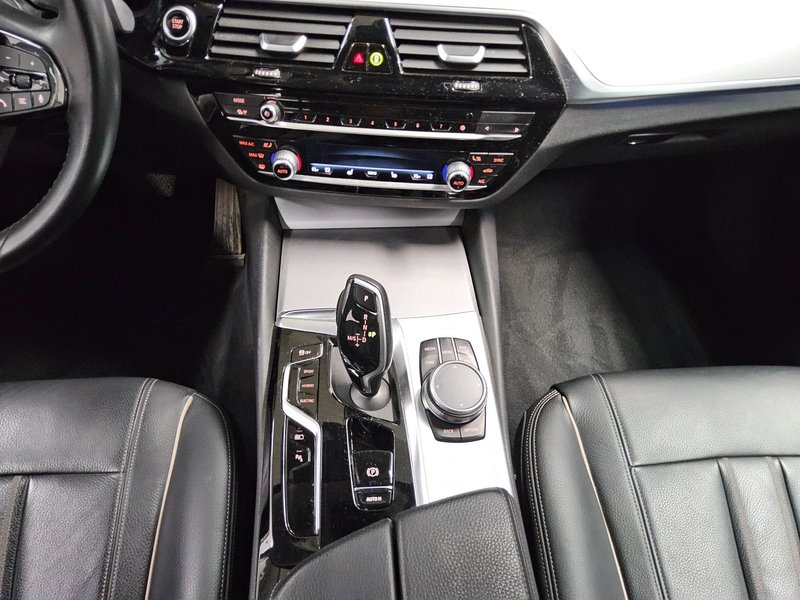 BMW 530e automatik • ACC • koža — 6
