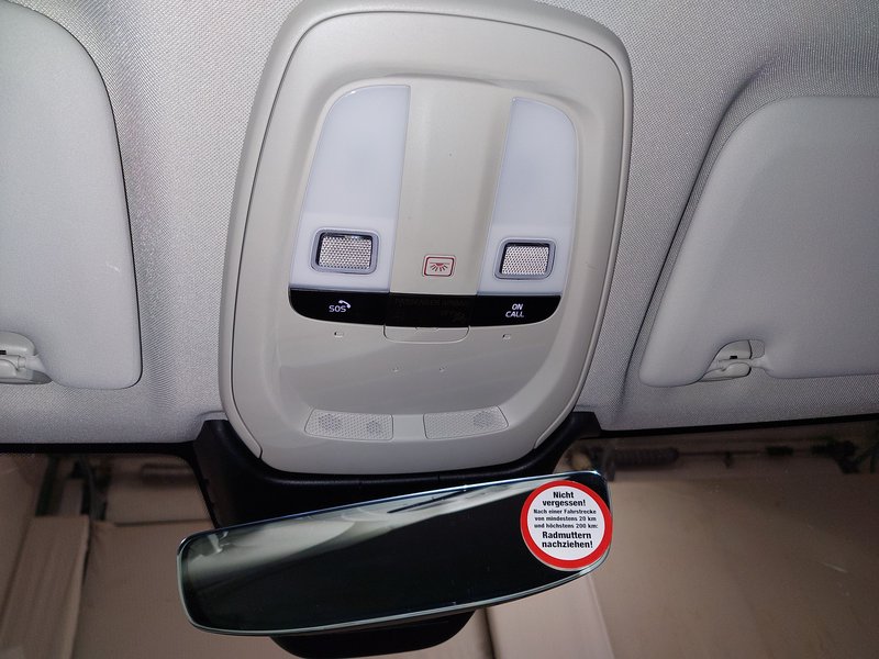 Volvo XC60 B4 automatik • ACC • grijano staklo — 13