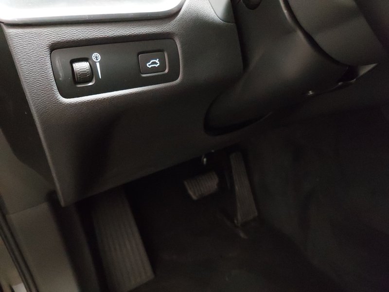 Volvo XC60 B4 automatik • ACC • grijano staklo — 7