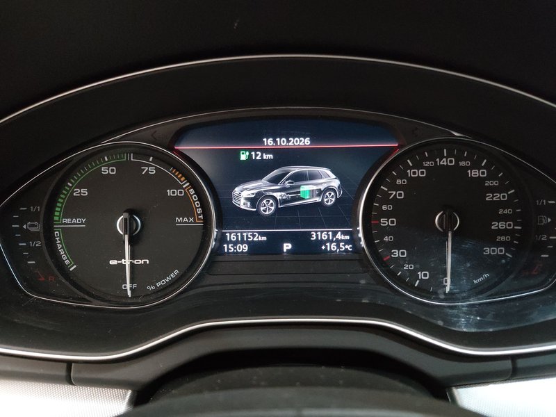Audi Q5 50 TFSI e quattro S line automatik • ACC • AHK — 22