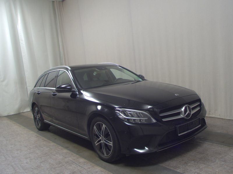 Mercedes-Benz C 220 d karavan automatik Avantgarde • LED • koža — 3