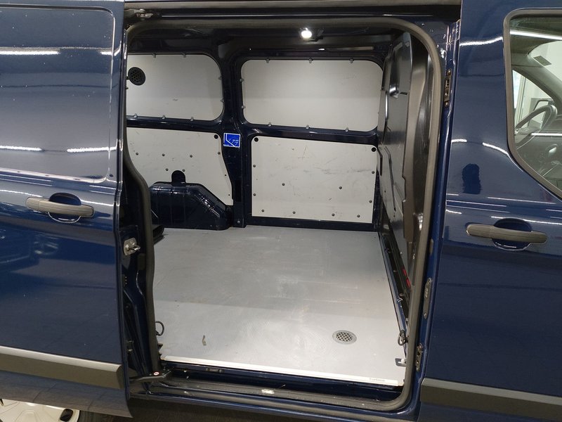 Ford Transit Custom 2.0 TDCi Trend automatik • AHK • Webasto — 11