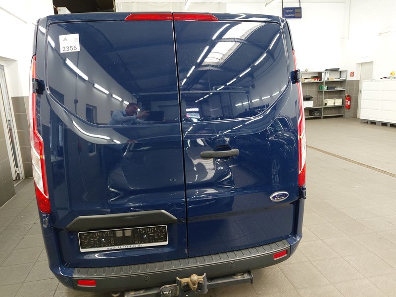 Ford Transit Custom 2.0 TDCi Trend automatik • AHK • Webasto — 14