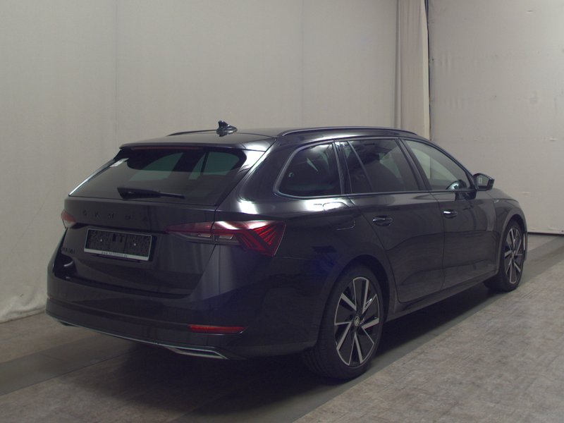 Škoda Octavia Combi 2.0 TDI automatik Sportline • Full LED — 4