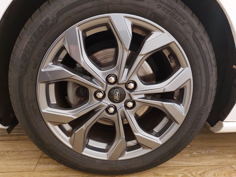 Ford Focus Turnier 1.5 EcoBlue ST-Line automatik • ACC • LED — 9