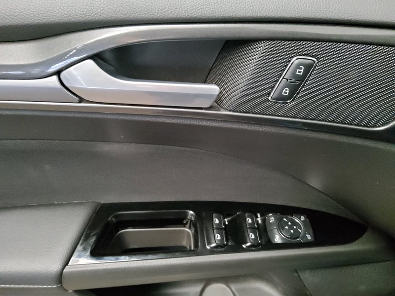 Ford Mondeo Turnier 2.0 EcoBlue automatik Titanium • LED • kuka — 9