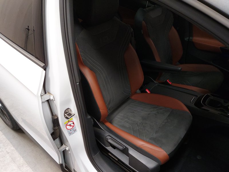 Volkswagen ID.4 Pro Performance • AHK • HUD — 10
