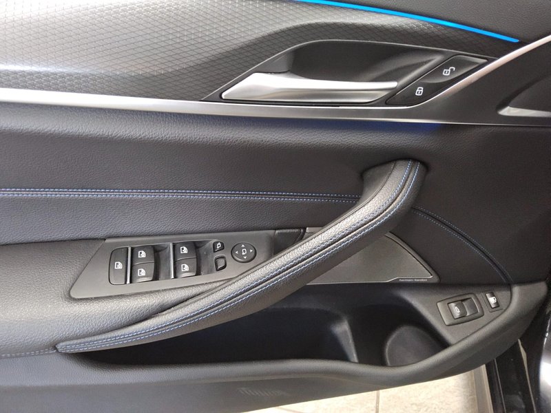 BMW 545e xDrive automatik M Sport • HUD • ACC — 10