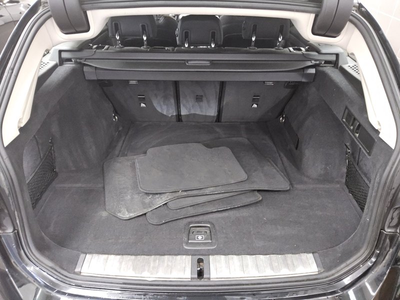 BMW 320d Touring Sport-Line automatik • digitalni instrumenti • Full LED — 12