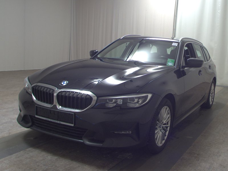 BMW 320d Touring Sport-Line automatik • digitalni instrumenti • Full LED — 2