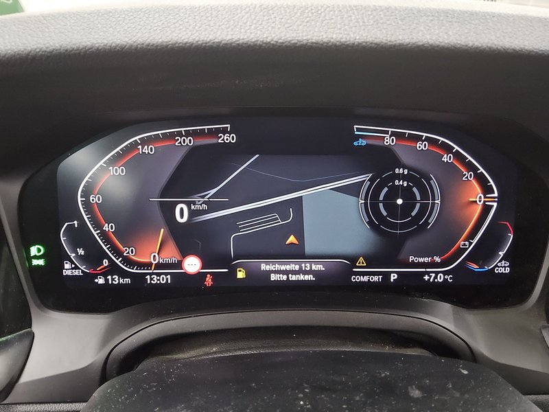 BMW 320d Touring Sport-Line automatik • digitalni instrumenti • Full LED — 8