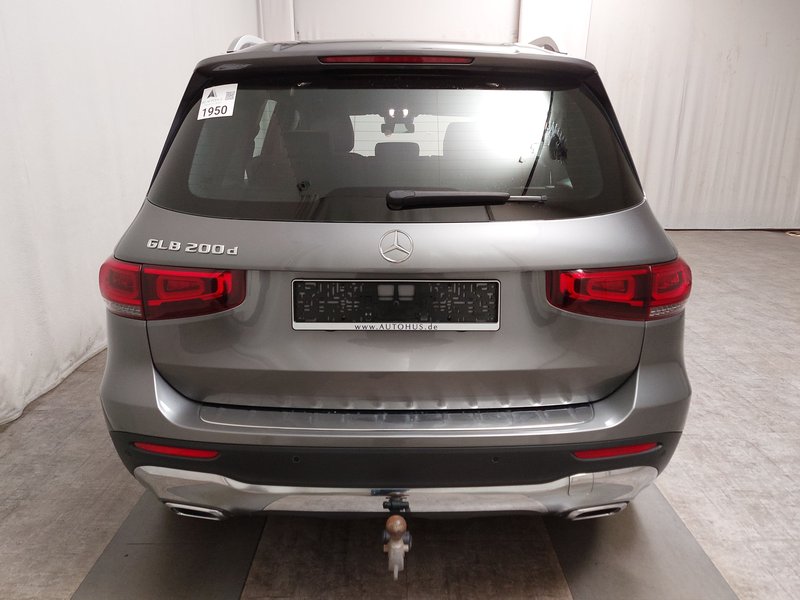 Mercedes-Benz GLB 200 d Progressive automatik • ACC • LED — 14