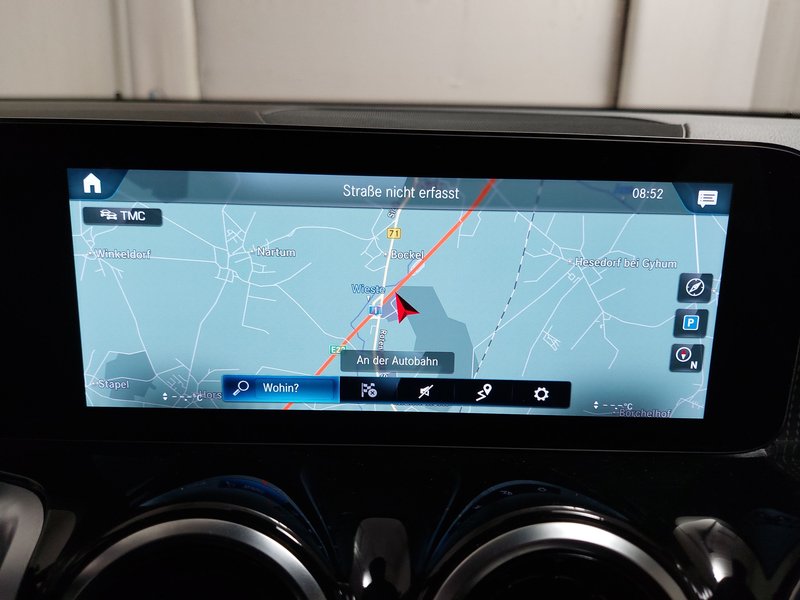 Mercedes-Benz GLB 200 d Progressive automatik • ACC • LED — 17