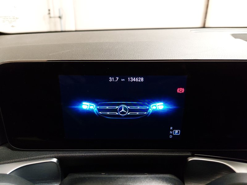 Mercedes-Benz GLB 200 d Progressive automatik • ACC • LED — 20