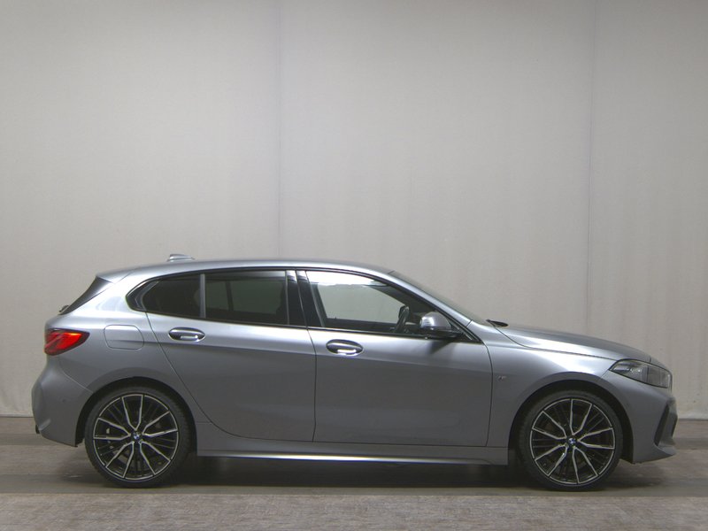 BMW 120i automatik M Sport • ACC • Full LED
