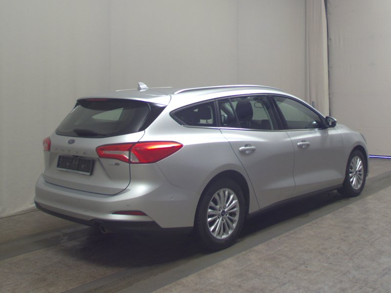 Ford Focus Turnier 1.0 EcoBoost Titanium • LED • navigacija — 4