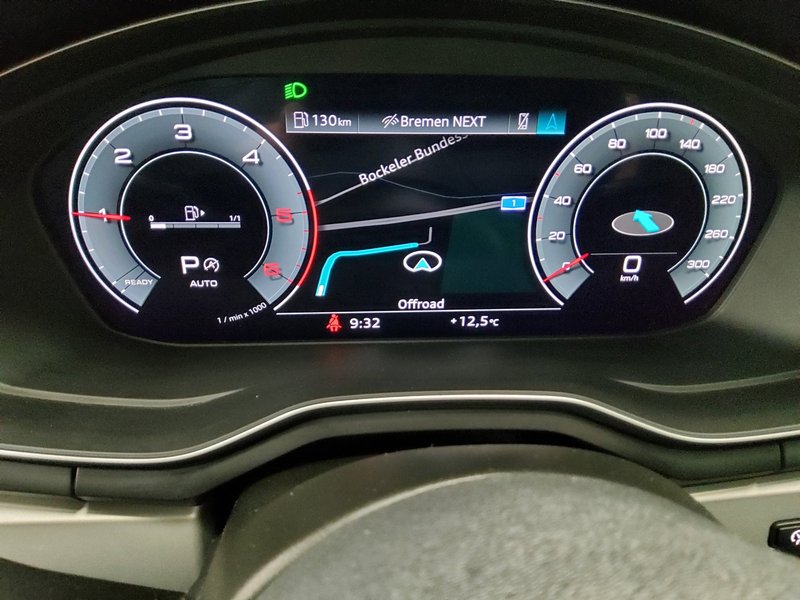 Audi A4 40 TDI quattro automatik S line • LED • digitalni instrumenti — 8