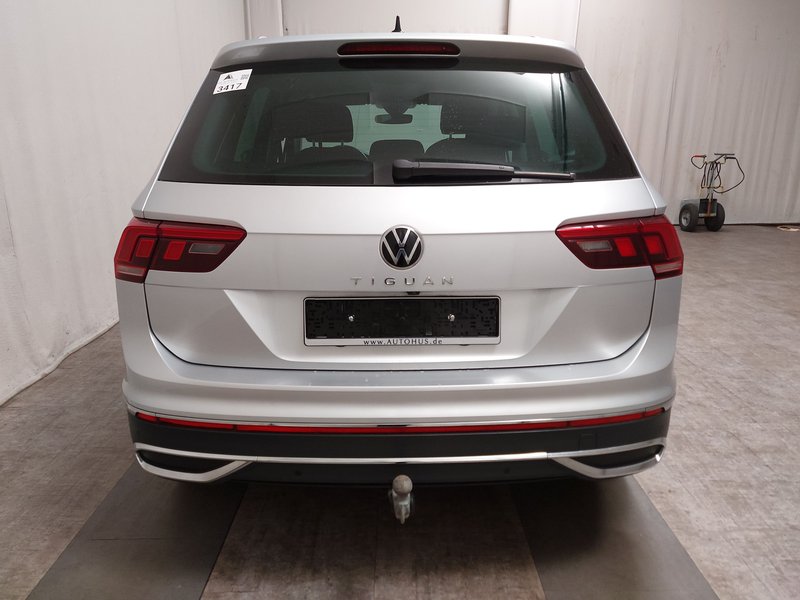 Volkswagen Tiguan 2.0 TDI Elegance • 360° kamera • ACC — 14
