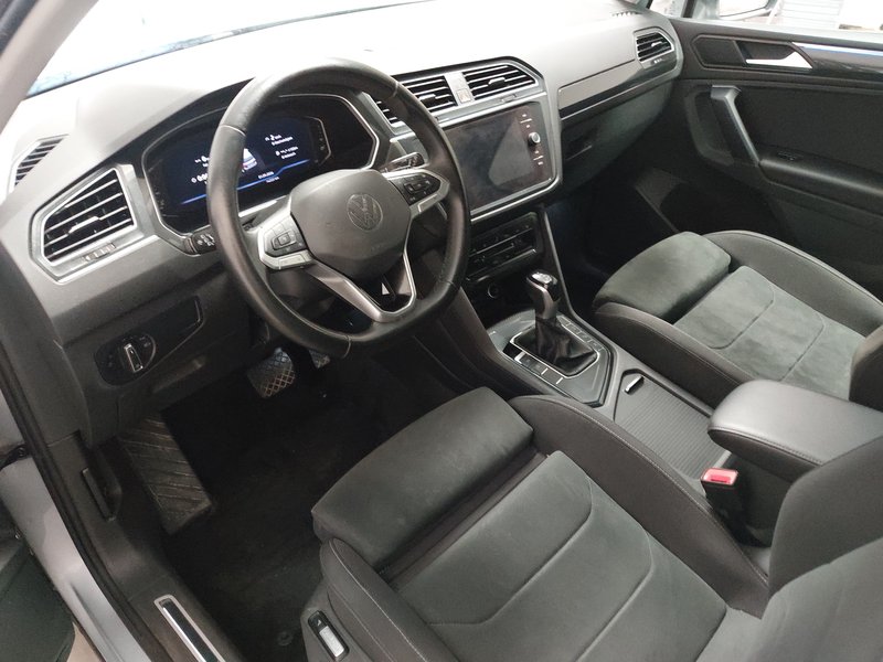 Volkswagen Tiguan 2.0 TDI Elegance • 360° kamera • ACC — 6