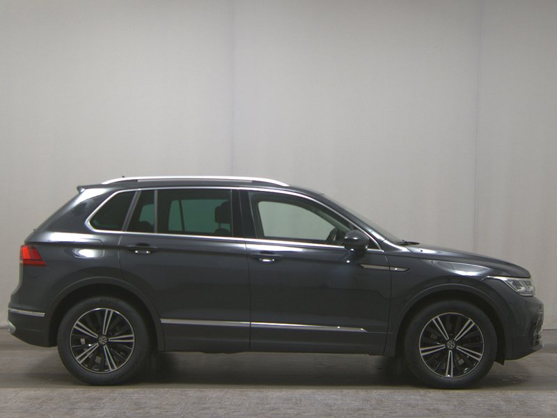 Volkswagen Tiguan 2.0 TDI automatik Elegance • ACC • električna peta vrata