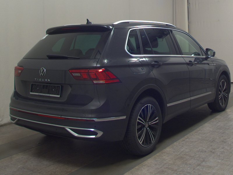 Volkswagen Tiguan 2.0 TDI automatik Elegance • ACC • električna peta vrata — 4