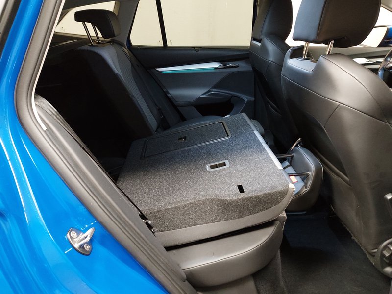 Škoda Enyaq Loft • ACC • AHK — 11