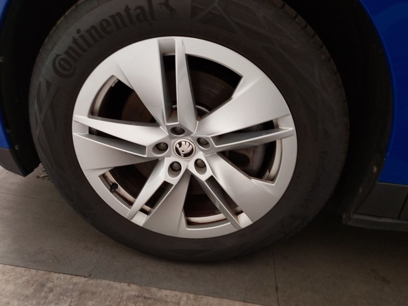 Škoda Enyaq Loft • ACC • AHK — 8
