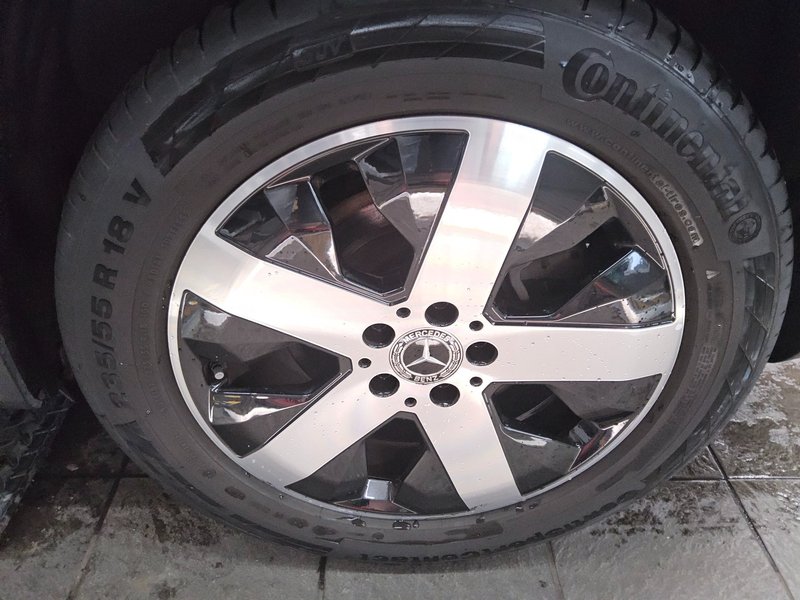 Mercedes-Benz GLB 220 d 4MATIC automatik Progressive • ACC • AHK — 11