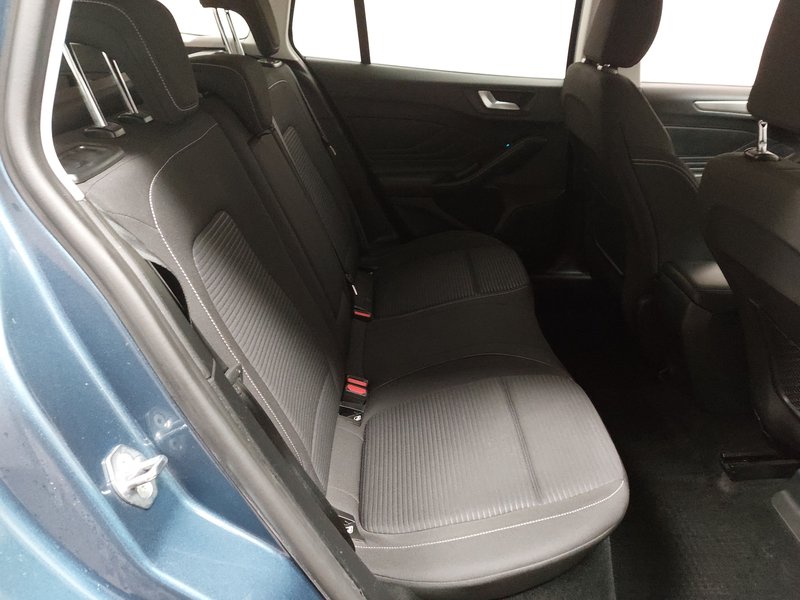 Ford Focus Turnier 1.0 EcoBoost Titanium • Full LED • navigacija — 12
